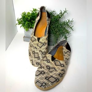 TOMS Black Diamond Jacquard Rope Sole Womens Classic Slip-On Shoes size 7.5
